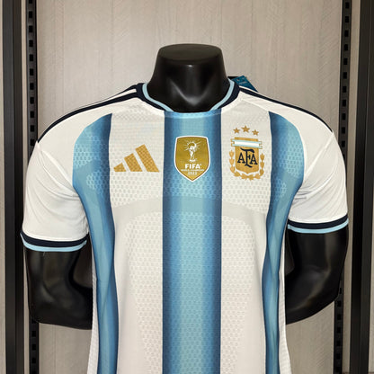 CAMISA ARGENTINA I 26/27 COPA DO MUNDO 2026 COM PATCH - MASCULINO (VERSÃO JOGADOR)