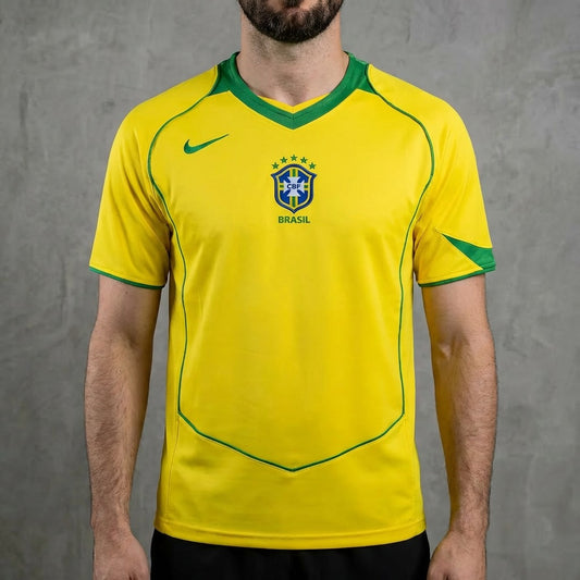 Camisa Brasil retro 04/06 amarela Pentacampeão