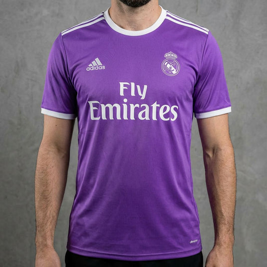 Real Madrid retrô 2016/17 roxa