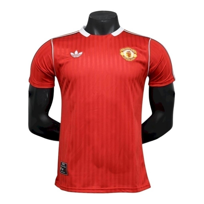 Camisa Manchester United Icon 25/26 - Jogador Adidas Masculina - Vermelha com detalhes em branco