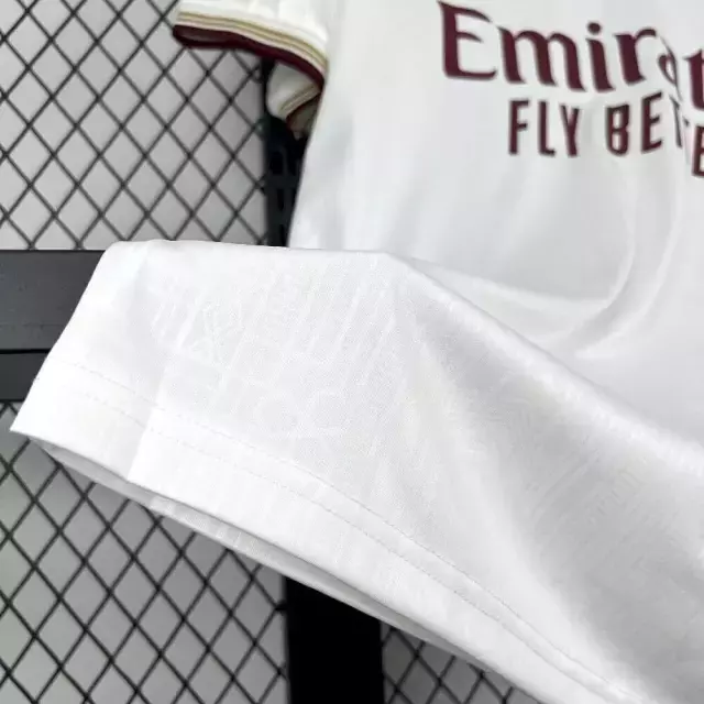 Camisa Arsenal III 25/26 - Torcedor Adidas Masculina - Branca com detalhes em vinho