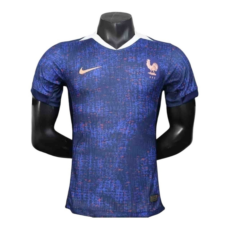 Camisa Seleção França I 25/26 - Jogador Nike Masculina - Azul com detalhes em vermelho
