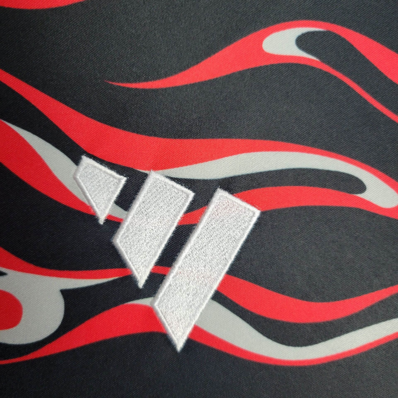 Camisa Manchester United Treino 25/26 - Torcedor Adidas Masculina - Preta com detalhes em vermelho