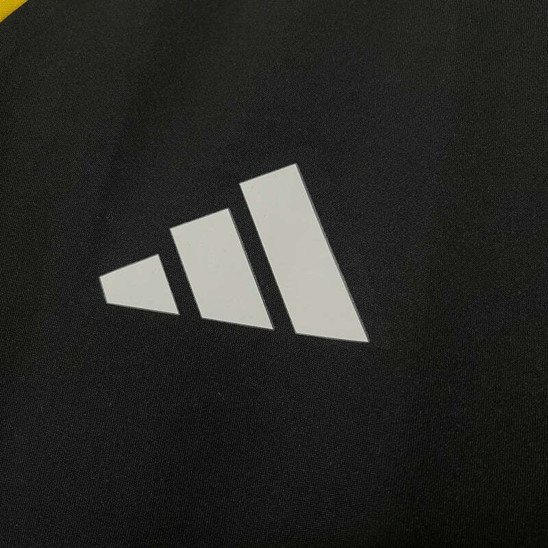 Camisa Atlético Mineiro Treino 25/26 - Torcedor Adidas Masculina - Preta com detalhes em amarelo e laranja