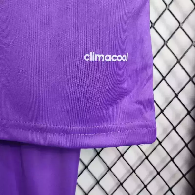 Real Madrid kit infantil 16/17 Roxo