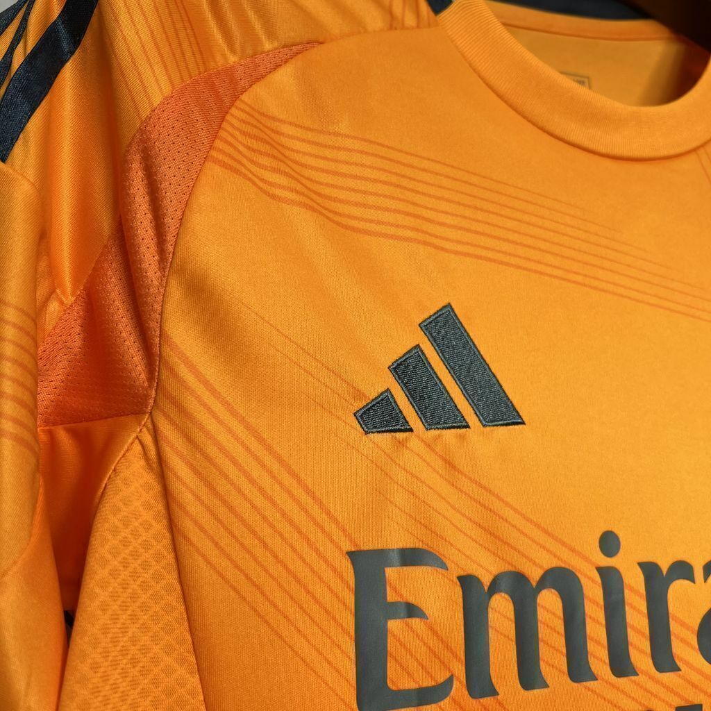 Real Madrid 2024/25 laranja