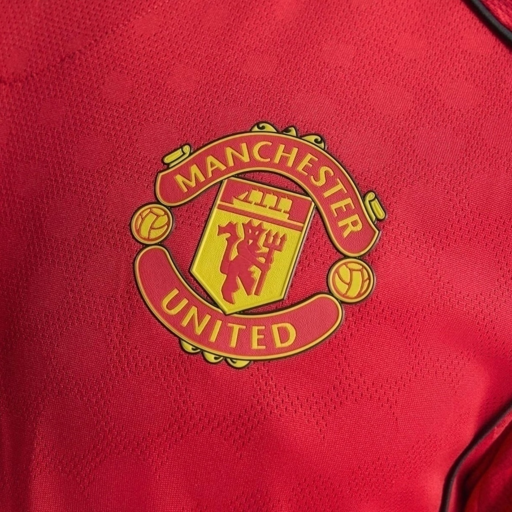 Camisa Manchester United I 25/26 - Torcedor Adidas Masculina - Vermelha com detalhes em preto