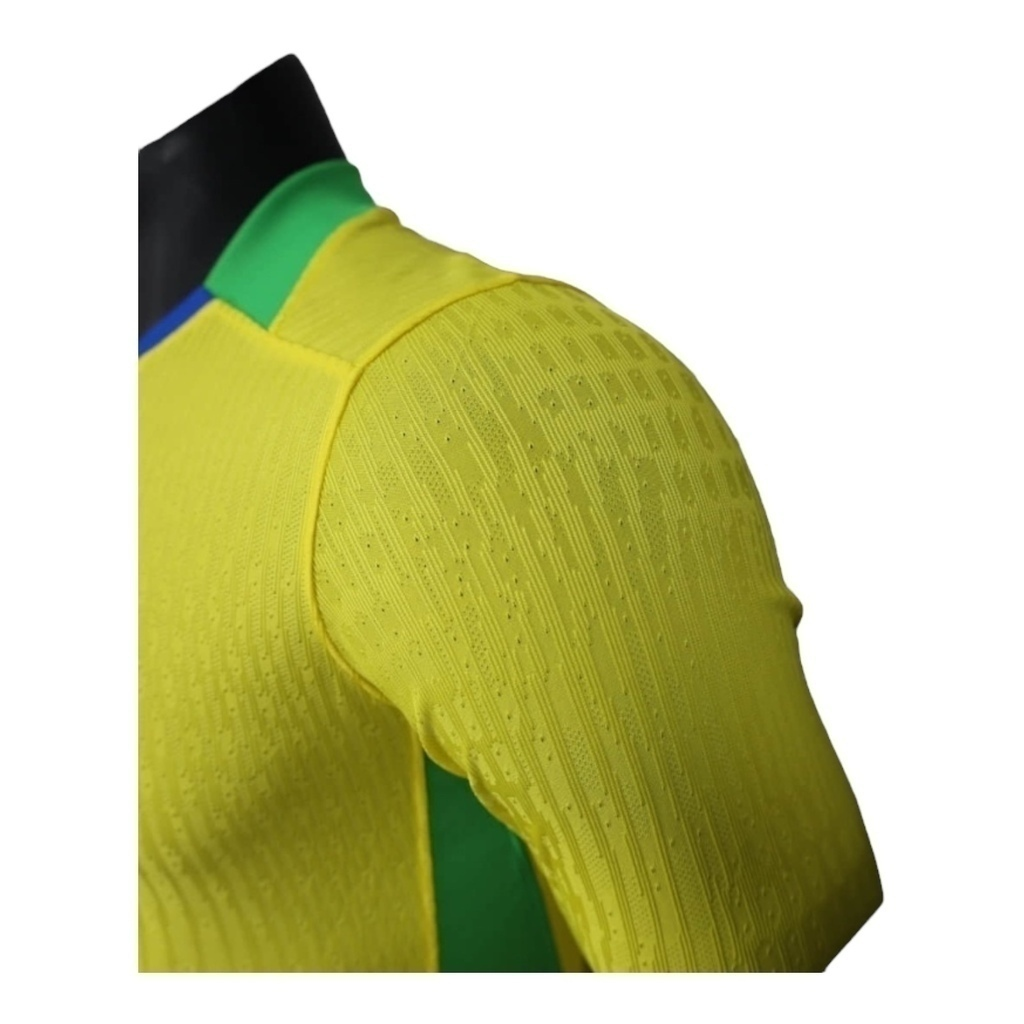Camisa Seleção Brasileira I 25/26 manga longa - Jogador Nike Masculina - Amarela com detalhes em azul e verde
