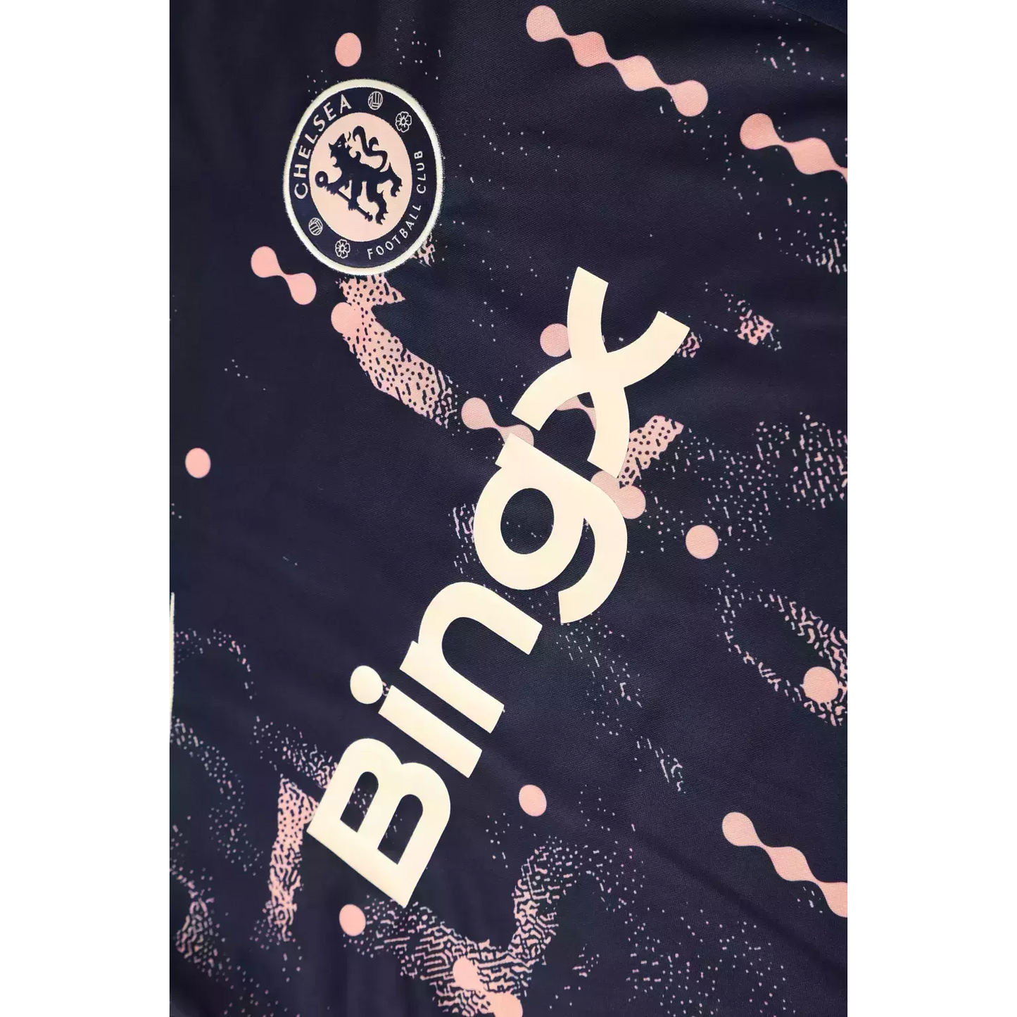 Kit Treino adulto - Camisa e Shorts - Chelsea Nike 24/25 - Azul com detalhes em salmão