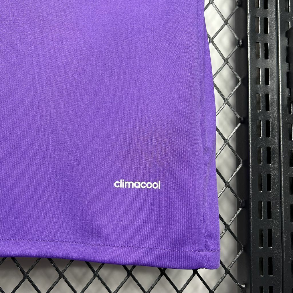 Real Madrid retrô 2016/17 roxa