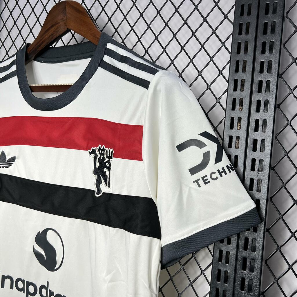 Manchester united 2024/25 away