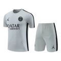 Kit Treino adulto - Camisa e Shorts - Paris Saint-Germain Jordan 23/24 - Cinza com detalhes em preto