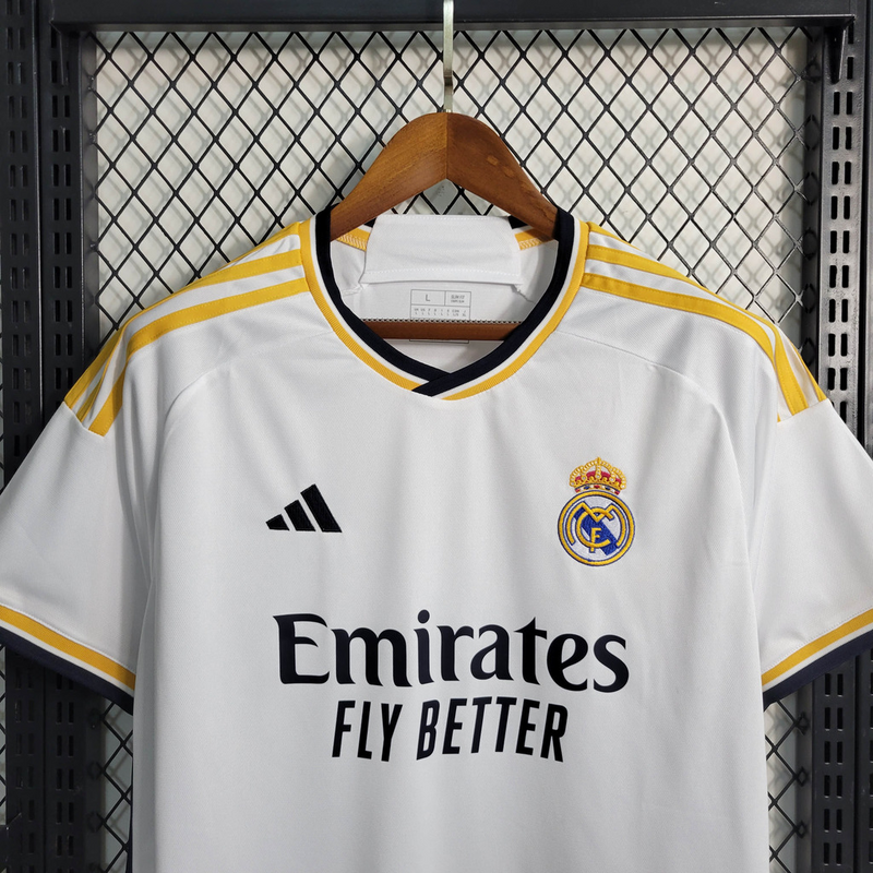 Real Madrid 2023/24 branca com e sem patch