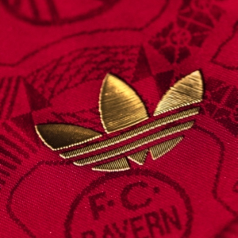 Camisa Bayern de Munique Edição especial Aniversário 125 anos 25/26 - Torcedor Adidas Masculina - Vinho com detalhes em dourado