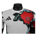 Camisa Bayern de Munique Pré-jogo 25/26 - Jogador Adidas Masculina - Branca com detalhes em vermelho e verde e preto