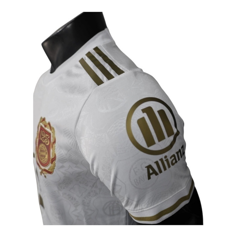 Camisa Bayern de Munique Edição especial Aniversário de 125 anos 25/26 - Jogador Adidas Masculina - Branca com detalhes em dourado