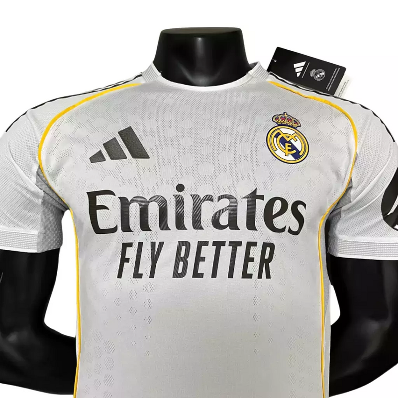 Camisa Real Madrid I 25/26 - Jogador Adidas Masculina - Branca com detalhes em amarelo