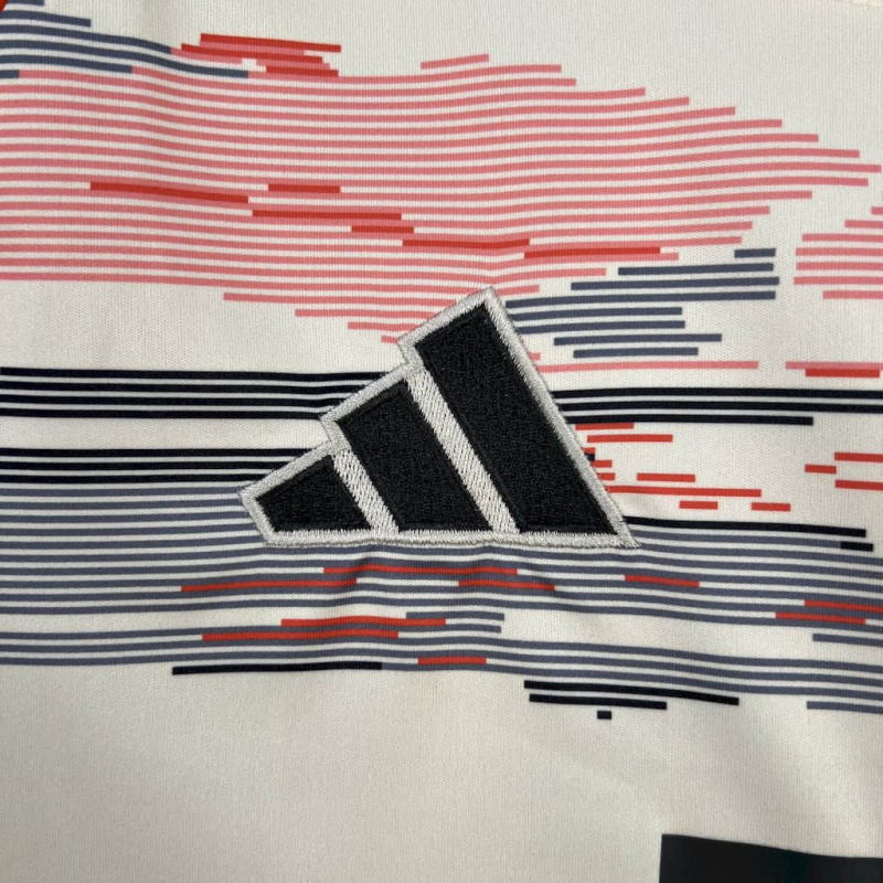 Camisa Bayern de Munique II 25/26 - Torcedor Adidas Masculina - Bege com detalhes em vermelho e azul
