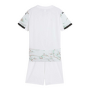 Kit Infantil Seleção Portugal II 25/26 - Puma - Branco com detalhes em verde e vermelho