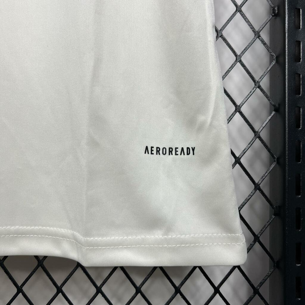 Manchester united 2024/25 away