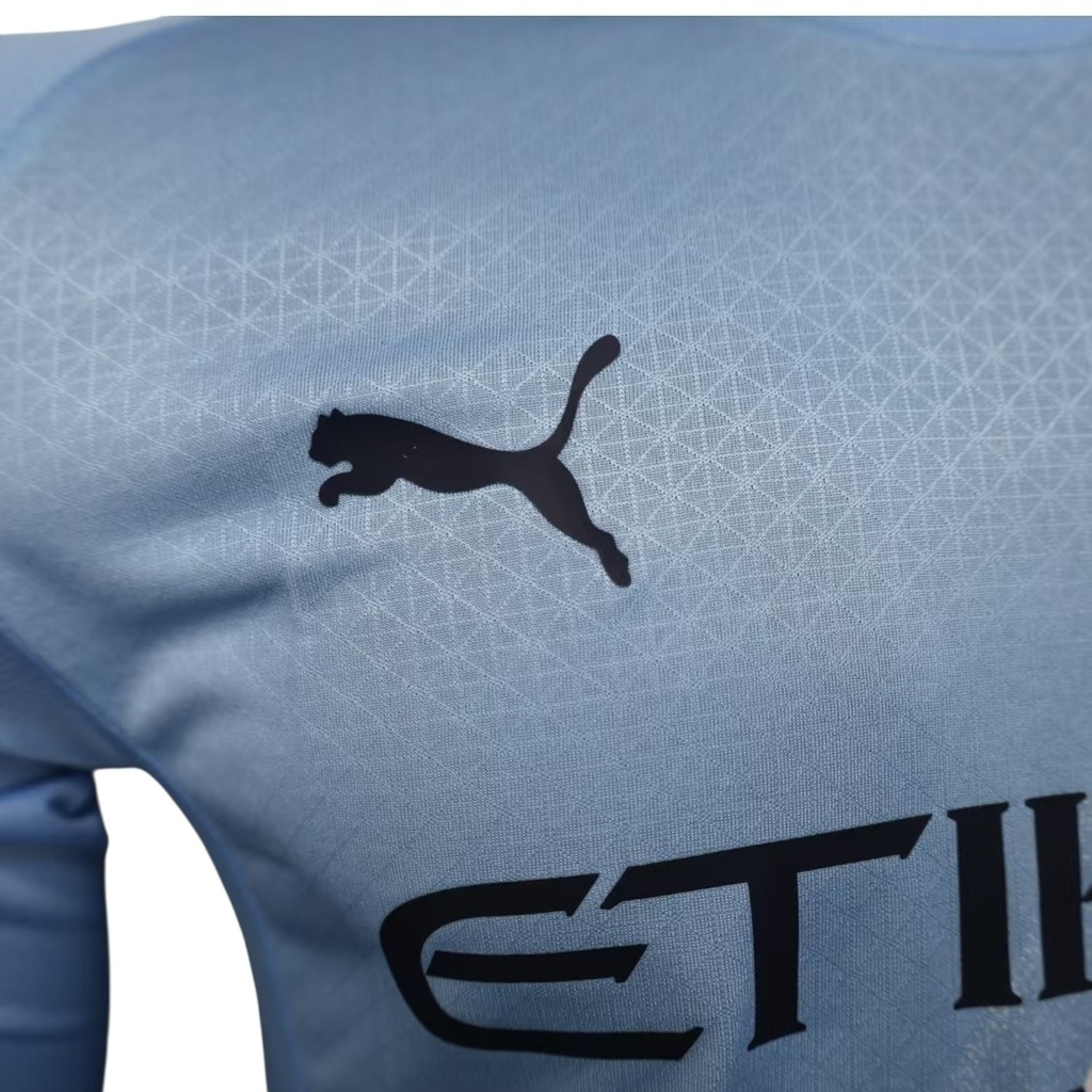 Camisa Manchester City I 25/26 manga longa - Jogador Puma Masculina - Azul com detalhes em branco