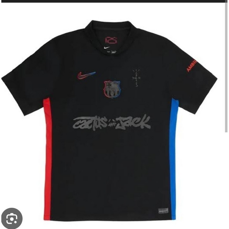 Barcelona 2024/25 preta 2 Travis