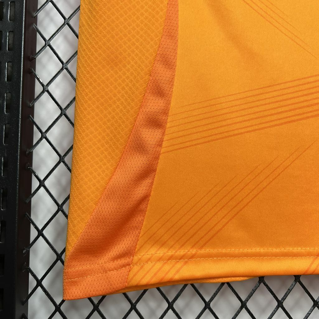 Real Madrid 2024/25 laranja