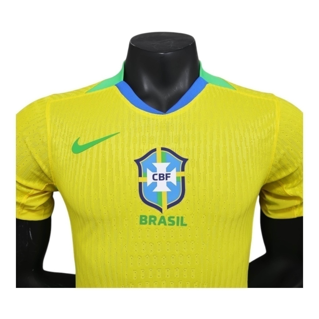 Camisa Seleção Brasileira I 25/26 - Jogador Nike Masculina - Amarela com detalhes em azul e verde